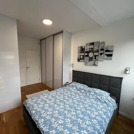 Calm & Modern By The Promenade * Sarajevo